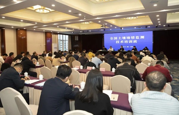 全國推進午夜男女福利墒情監測技術，午夜福利电影助力綠色農業現代化發展