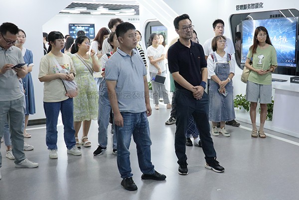 中國農科院茶葉研究所所長助理、科技處處長姚明哲一行赴午夜福利电影參觀調研